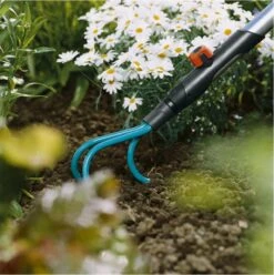 GARDENA Combisysteem Krabber Cultivatior - Werkbreedte 9 Cm - Aanbevolen Steellengte 130 Cm 21 GARDENA Combisysteem Krabber Cultivatior - Werkbreedte 9 Cm - Aanbevolen Steellengte 130 Cm -Tuingereedschaps Winkel 1195x1200 1