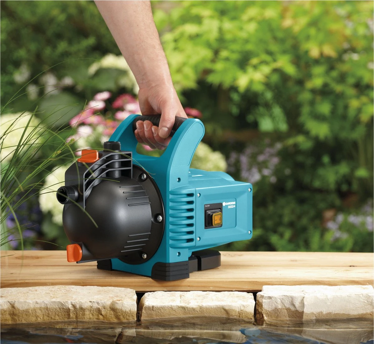 GARDENA - Classic Besproeiingspomp 3000/4 - Waterpomp - 600 W - 3100 L/h 2 GARDENA - Classic Besproeiingspomp 3000/4 - Waterpomp - 600 W - 3100 L/h - Afbeelding 2