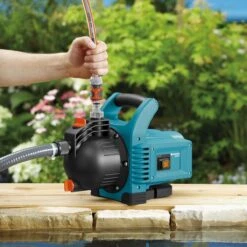 GARDENA - Classic Besproeiingspomp 3000/4 Compleet - Waterpomp - Incl. 3.5 M Aanzuigslang En 20 M Slang -Tuingereedschaps Winkel 1200x1200 1070