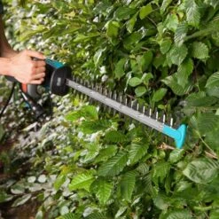 GARDENA - EasyCut 420/45 - Heggenschaar (gemotoriseerd) - Meslengte 45cm - Tandmes Opening 18mm -Tuingereedschaps Winkel 1200x1200 28