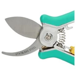 Benson Hofftech 6237 Bloemenschaartje Voor In De Tuin – 21x8x2cm | Snoeischaar | Tuinieren En Onderhoud 8 Benson Hofftech 6237 Bloemenschaartje Voor In De Tuin – 21x8x2cm | Snoeischaar | Tuinieren En Onderhoud -Tuingereedschaps Winkel 1200x1200 34