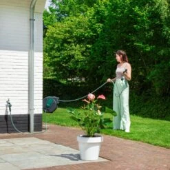 VONROC Automatische Slanghaspel – Incl. 25m Tuinslang, Aansluitslang, Spuitstuk, Koppelingen & Kraanaansluiting -Tuingereedschaps Winkel 1200x1200 701