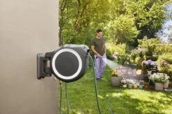 GARDENA - Wandslangenbox RollUp M/L Wit - 25 Meter Slang -Tuingereedschaps Winkel 1200x795 3