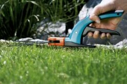 GARDENA Comfort Grasschaar - 360° Draaibaar - Antikleef Coating - Golfsnede -Tuingereedschaps Winkel 1200x799 24