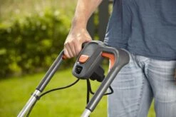 GARDENA - PowerMax™ 1200/32 0- Grasmaaier (gemotoriseerd) - Maaibreedte 32 Cm 18 GARDENA - PowerMax™ 1200/32 0- Grasmaaier (gemotoriseerd) - Maaibreedte 32 Cm -Tuingereedschaps Winkel 1200x799 64