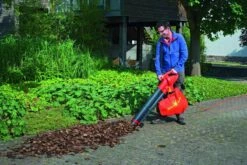 WOLF-Garten Elektrische Bladblazer LBV 2600 E - Motor 2600 Watt - Opvangzak 50 Liter - Reductie Ratio 10:1 -Tuingereedschaps Winkel 1200x800 177