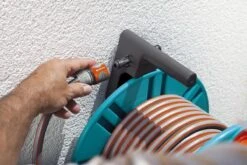 GARDENA - Wandslanghouder 60 Met Slanggeleider - Slanghouder - Maximale Capaciteit 60 Meter -Tuingereedschaps Winkel 1200x800 265