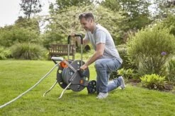 GARDENA - AquaRoll L CleverRoll L Easy Set Slangenwagen - Maximaal 50 Meter - Verstelbare Handgreep -Tuingereedschaps Winkel 1200x800 284