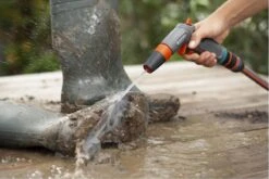 GARDENA - Comfort Reinigingsbroes - Spuitpistool - Traploos Instelbaar -Tuingereedschaps Winkel 1200x800 327