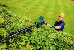 Bosch UniversalHedgePole 18 Heggenschaar Op Steel - Met 18 V Accu En Lader -Tuingereedschaps Winkel 1200x800 36