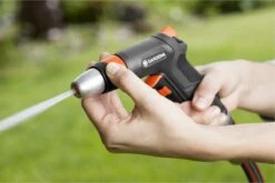 GARDENA - Premium Reinigingssproeier Spuitpistool - Metaal - Voor Reiniging En Bewatering -Tuingereedschaps Winkel 1200x801 13