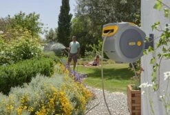 Hozelock AutoReel Slangenhouder / Wandslangbox 20m - Ø12,5mm -Tuingereedschaps Winkel 1200x816 5