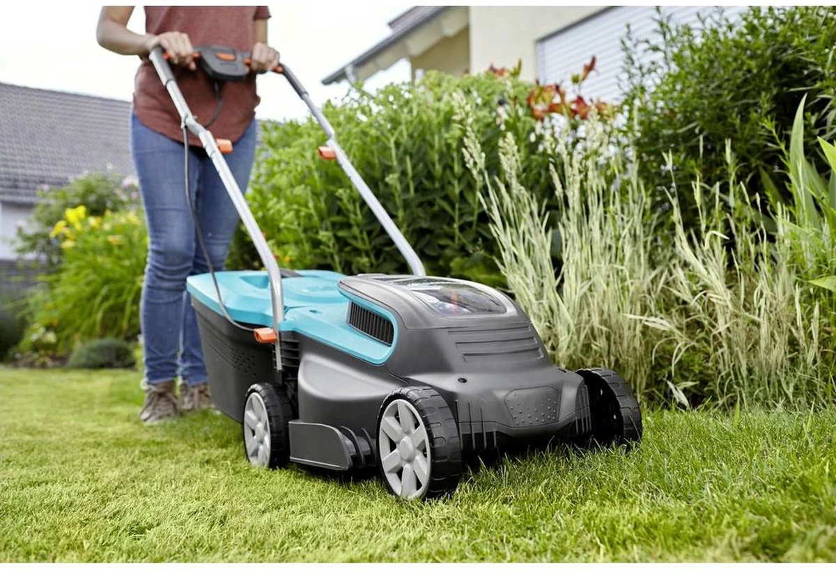 GARDENA - PowerMax 32/36V P4A Ready To Use Set - Grasmaaier (gemotoriseerd) - Maaihoogte 60mm - Snijbreedte 32 Cm 4 GARDENA - PowerMax 32/36V P4A Ready To Use Set - Grasmaaier (gemotoriseerd) - Maaihoogte 60mm - Snijbreedte 32 Cm - Afbeelding 4