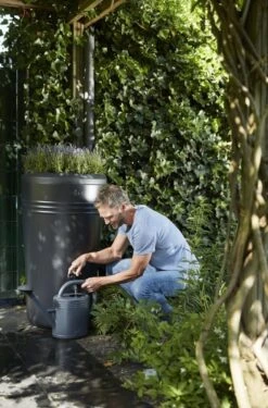 Elho Green Basics Regenton - Regenton - Living Black - Buiten - 200 Liter 31 Elho Green Basics Regenton - Regenton - Living Black - Buiten - 200 Liter -Tuingereedschaps Winkel 790x1200 2