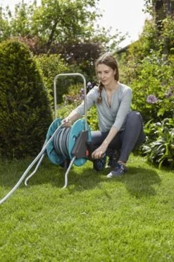 GARDENA - AquaRoll CleverRoll S Set Slangenwagen - Incl. 20 M Slang - Maximaal 40 M Opbergcapaciteit -Tuingereedschaps Winkel 798x1200 7