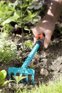 GARDENA Combisystem Handharkje Hark - Werkbreedte 8,5 Cm -Tuingereedschaps Winkel 799x1200 35