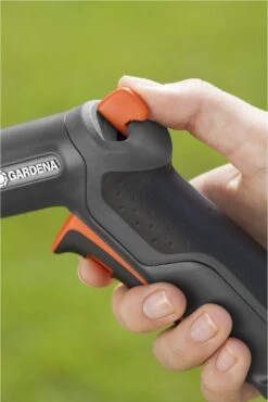 GARDENA - Premium Reinigingssproeier Spuitpistool - Metaal - Voor Reiniging En Bewatering -Tuingereedschaps Winkel 801x1200 6
